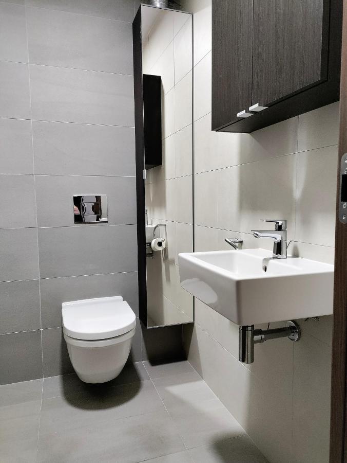 Cozy 2 Rooms Flat - Castle View Братислава Экстерьер фото